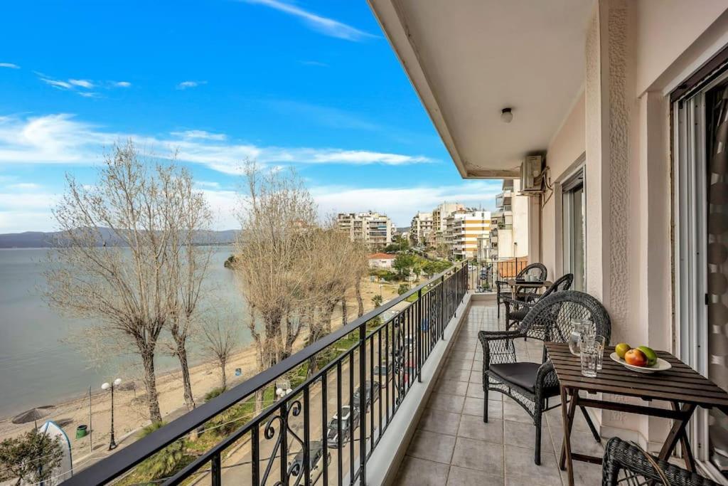 Bright Central Apartment With Splendid Sea View! Chalkís Buitenkant foto