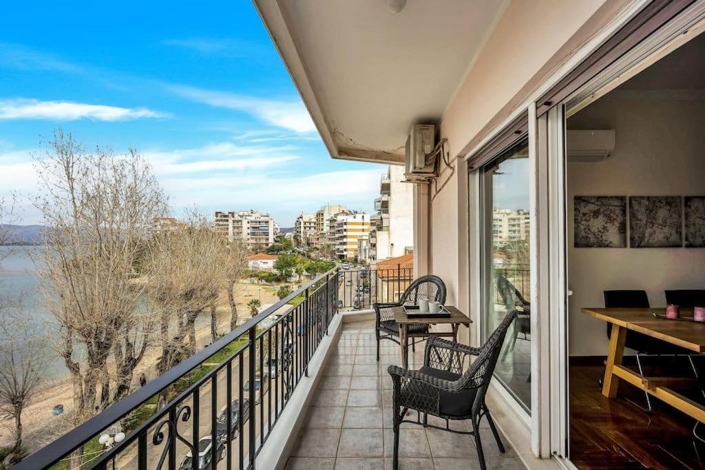 Bright Central Apartment With Splendid Sea View! Chalkís Buitenkant foto