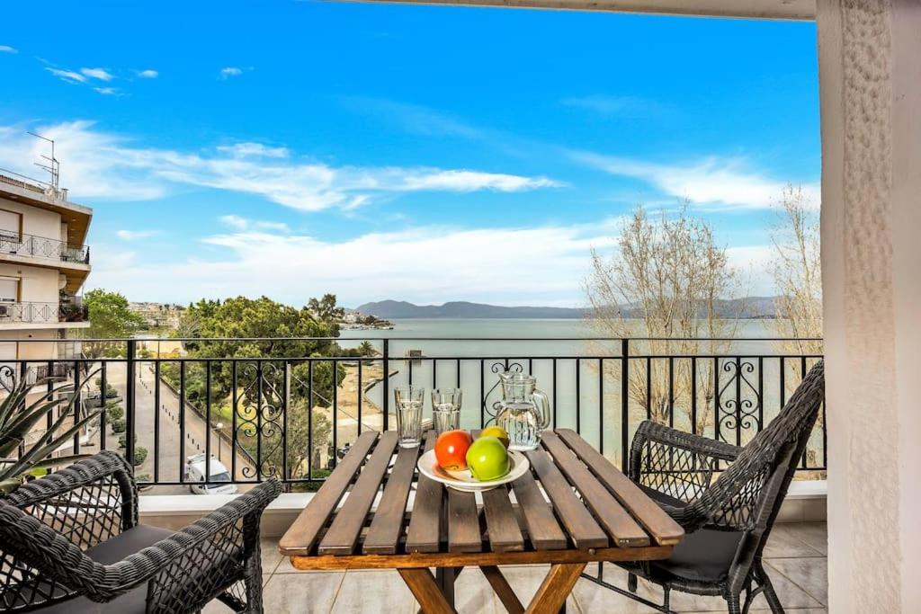 Bright Central Apartment With Splendid Sea View! Chalkís Buitenkant foto
